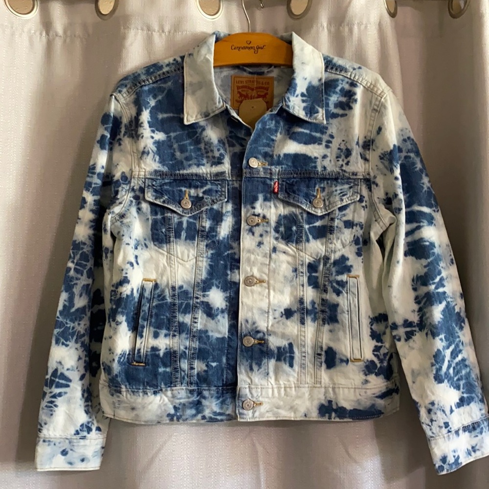 NWT Levi’s Small Ex-Boyfriend Trucker Jacket